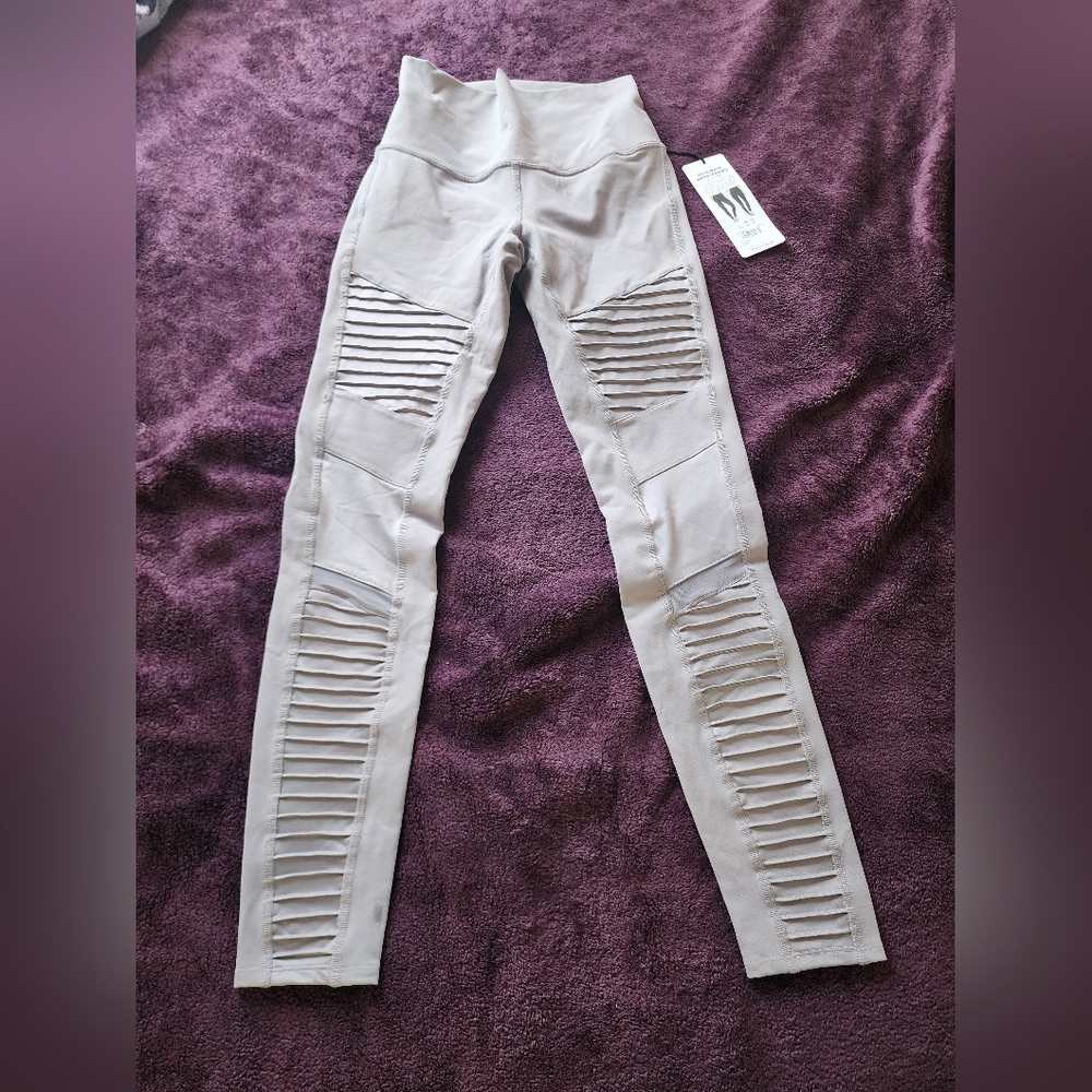 NWT Alo Yoga High-Waist Moto Legging